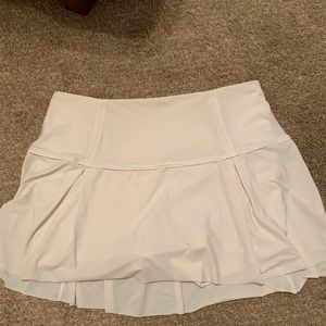 flowy white lulu lemon tennis skirt